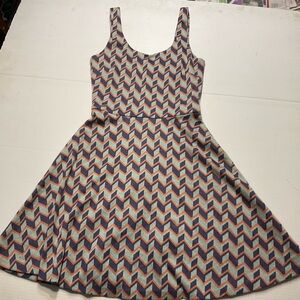 Bar III Womens Juniors Dress Sz XS Geometric Muted Tones Fit and Flair Adorable!